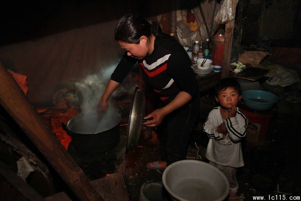 义乌 外来人口_...计,2012年义乌市外来人口统151.3万人.151.3万,这个数字已经是(2)